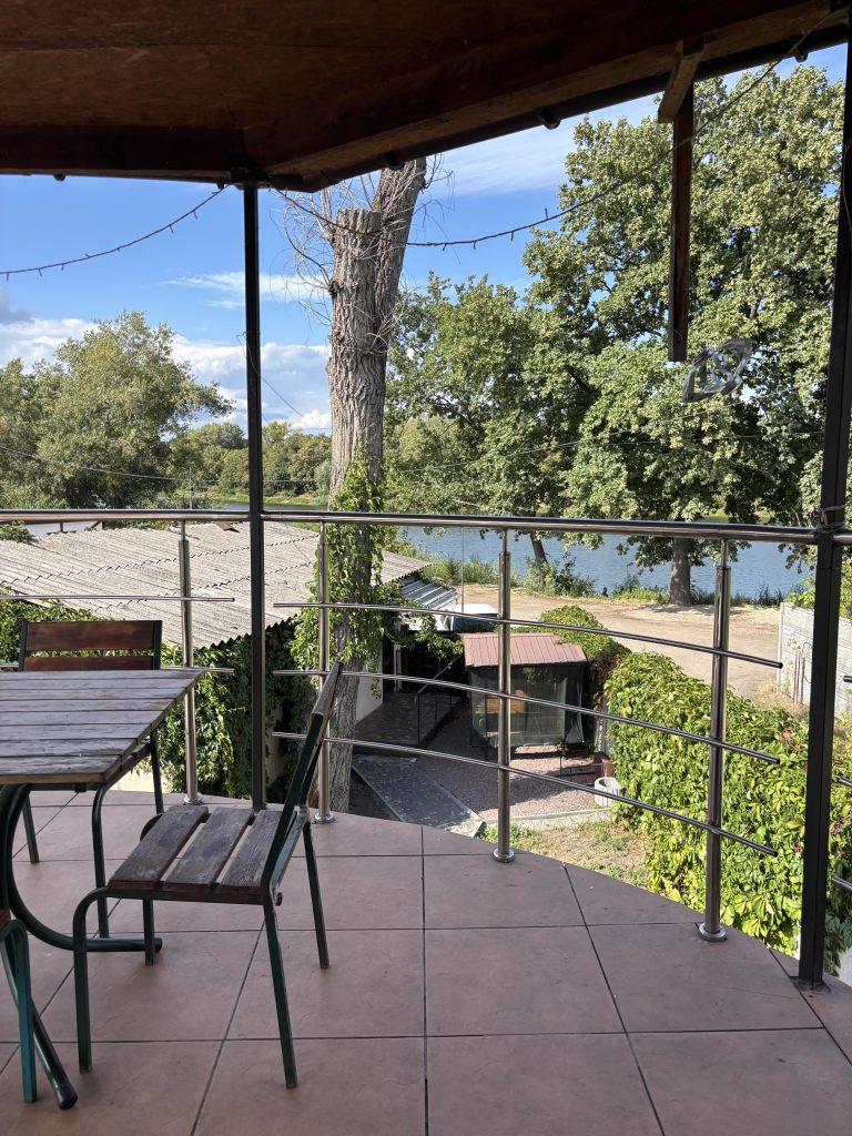 Номер на другому поверсі (Л1)